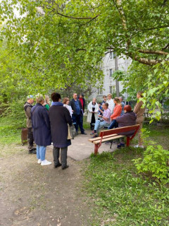 photo_5399939386738592292_y