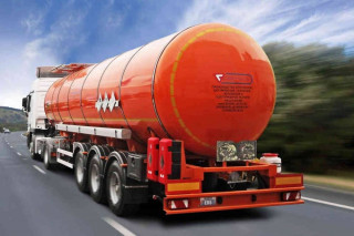 1643108190_9-hdpic-club-p-opasnie-transportnie-sredstva-foto-21